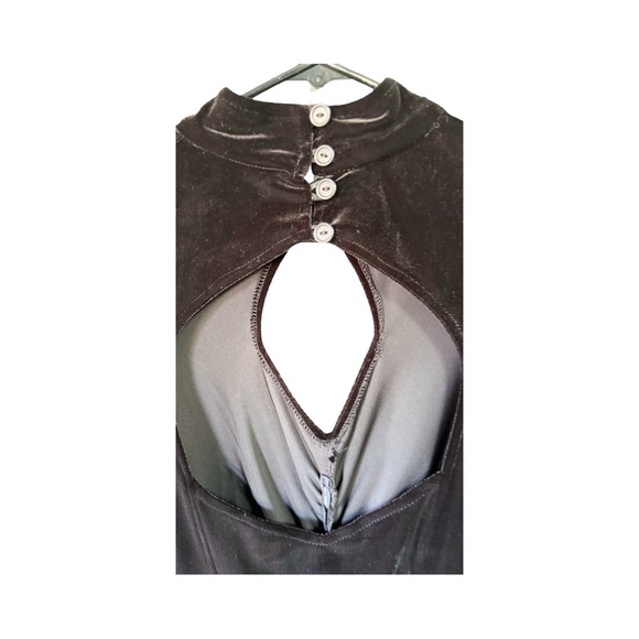 Elegant Black Long Sleeve Dress - Picture 4 of 13